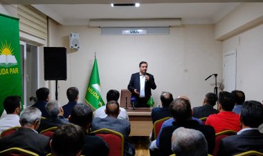 Parlamenterê HUDA PARê Ramanli derheqê makeqanûna nû de axivî