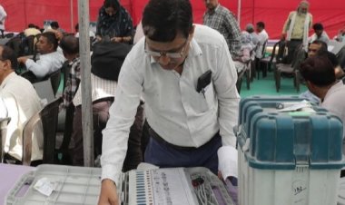 Cammu-Keşmir'deki seçimlerin ikinci aşaması için oy kullanma işlemi başladı