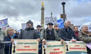 Berlin’de binlerce kişi Ukrayna ve Gazze'deki savaşları protesto etti