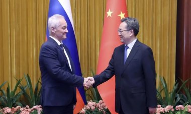 Çin ve Rusya savunma bakanları Pekin'de bir araya geldi