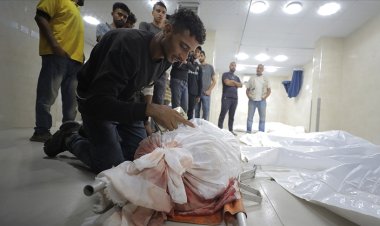 İsrail ordusu, Gazze'nin kuzeyindeki iki hastaneye saldırılarını yoğunlaştırdı