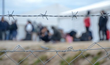 AB'de düzensiz göçle mücadelede sığınmacıları üçüncü ülkelerdeki merkezlere gönderme fikri gündemde