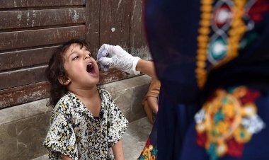 Pakistan ülke genelinde çocuk felci aşı kampanyası başlattı