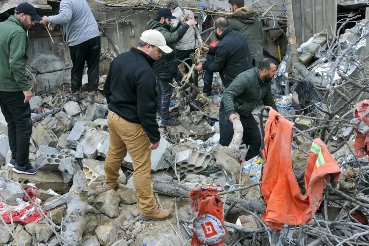 Soykırımcı İsrail Baalbek'e saldırdı: En az 60 kişi şehid oldu