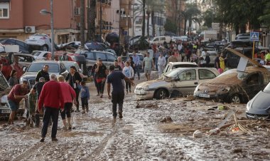 İspanya'da selde ölenlerin sayısı 217'ye yükseldi! Vatandaşlardan kraliyet ailesine tepki