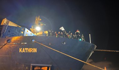 İstanbul'da katil İsrail'e mühimmat taşıyan gemiye baskın