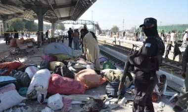 Li Pakistanê di îstasyona trênê de bi bombeyê êrîş hat kirin: 24 mirî, 46 birîndar