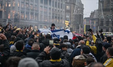 Amsterdam'da mossad ajanları ''İsrail mağduriyet tiyatrosu'' sergiledi
