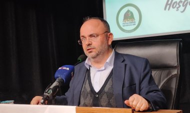 Yazar Yaman: Sahabeler hem terapi hem teselli hem de rehberlik vesilesidir