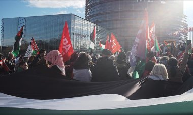 Avrupa Parlamentosu önünde Filistine destek gösterisi düzenlendi