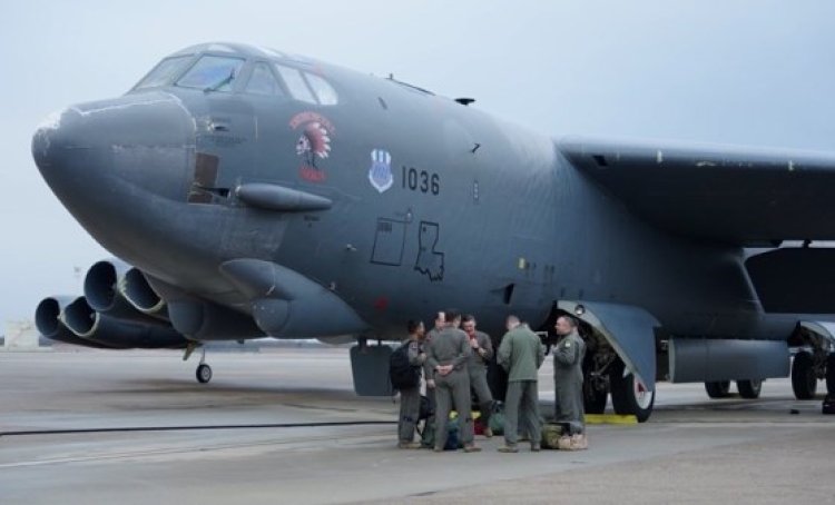 ABD'nin, işgal rejimini koruma amaçlı B-52 bombardıman uçakları Orta Doğu'ya ulaştı