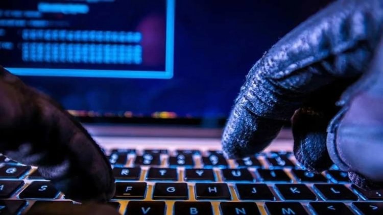 İtalya’da Mossad’ın da karıştığı, siber casusluk skandalı büyüyor