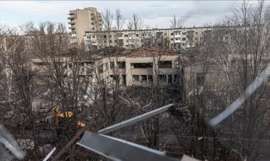 Rusya, Donetsk'te yerleşim birimini ele geçirdi