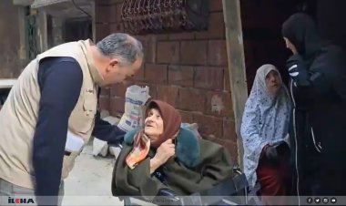 Umut Kervanı Yermük Kampı'nda yaşam mücadelesi verenlere nakdi yardım ulaştırdı