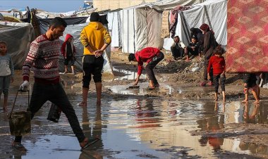 Gazze Belediyesi: Fırtına nedeniyle çadırlarda kalan siviller zor günler geçiriyor