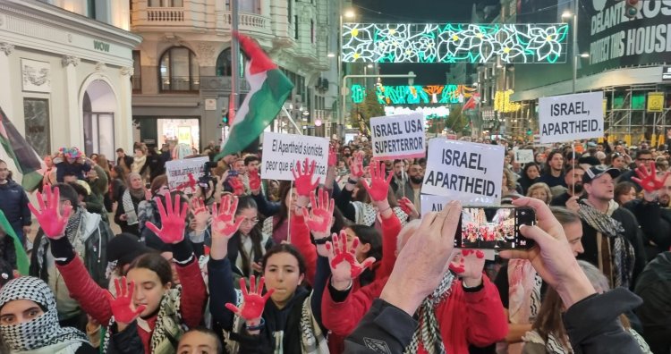 İspanya'nın 41 kentinde 'Gazze'de soykırımı durdurun' gösterisi düzenlendi