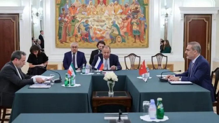 Lavrov: Suriye’nin egemenliği için barış ve diyalog şart