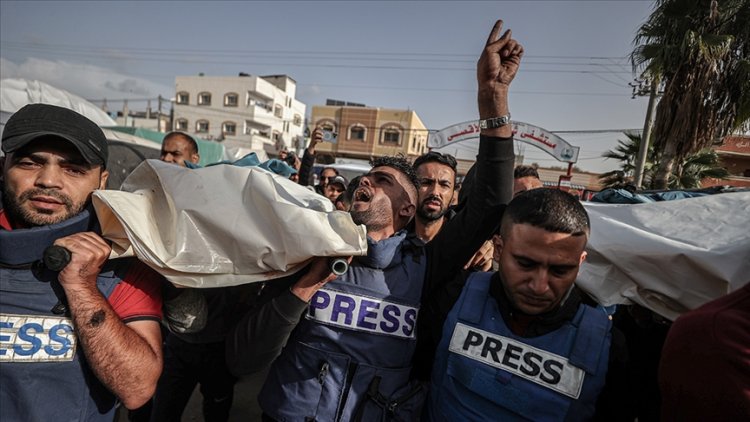 IFJ: Bir yılda öldürülen gazetecilerin yarısından fazlası Gazze'den