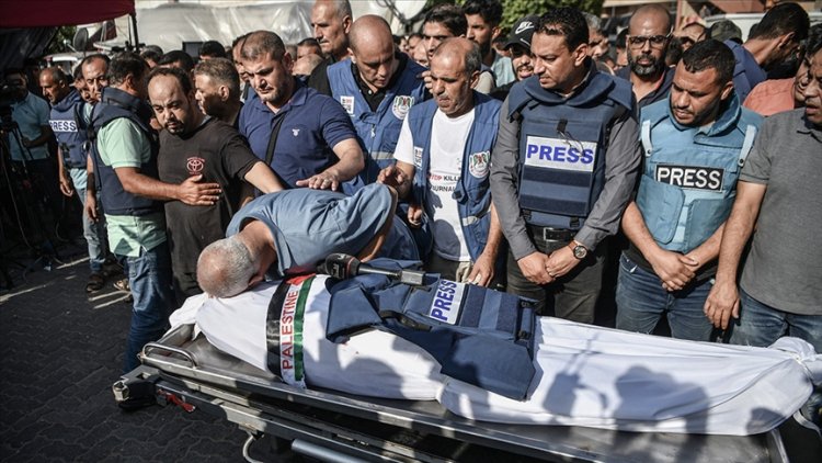 Gazze'de katledilen gazetecilerin sayısı 196'ya yükseldi