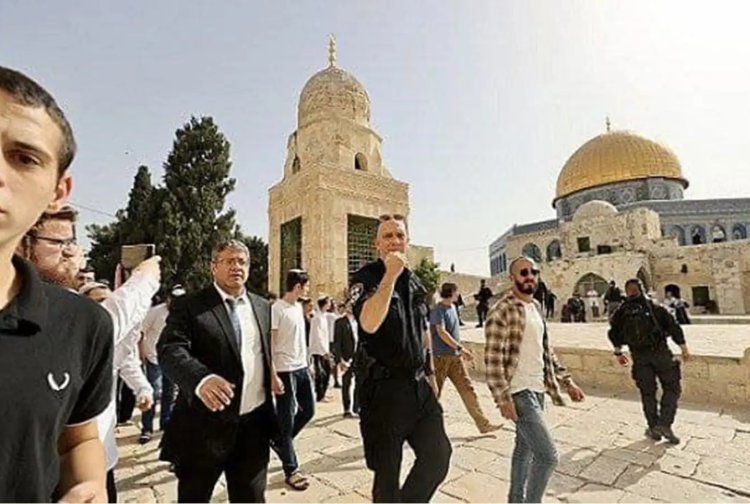 Siyonist Ben Gvir, işgalcilerin Mescid-i Aksa'ya baskınına öncülük ediyor