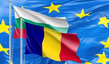 Bulgaristan ve Romanya AB'nin vizesiz seyahat bölgesine fiilen dahil oldu