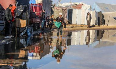 Gazze'de son 2 günde yerinden edilmişlerin barındığı 1540'tan fazla çadır su altında kaldı