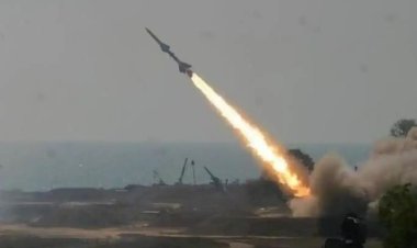 Yemen Ensarullah Hareketi işgal altındaki toprakları hipersonik füzeyle vurdu