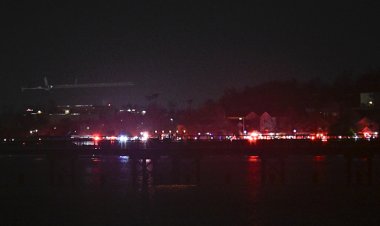 ABD'de yolcu uçağı ile askeri helikopter havada çarpıştı