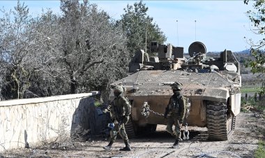 İşgalci İsrail ordusu, yine ateşkesi ihlal ederek Lübnan'ın güneyindeki iki bölgede evlere saldırdı