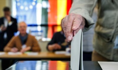 Almanya'da erken seçim öncesi endişe: Seçmenler siyasi istikrarsızlıktan korkuyor