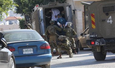 İşgalci İsrail, Batı Şeria'da çok sayıda Filistinliyi gözaltına aldı