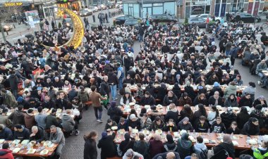 Hollanda’da Ramazan: Müslümanlardan iftar ve insani yardım programları