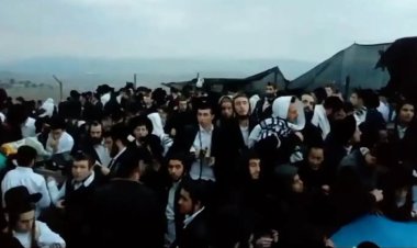 800 İsrailli, ilk kez Lübnan'a girerek haham mezarını ziyaret etti