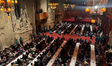 Londra'nın tarihi Guildhall binasında toplu iftar programı düzenlendi