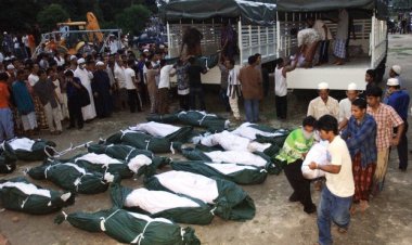 Eski Tayland Başbakanı, 2004 yılında Müslüman protestocuların katledilmesi için özür diledi