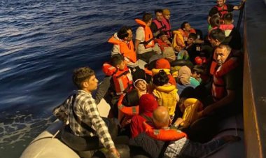 Çanakkale açıklarında 109 düzensiz göçmen yakalandı