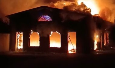 Fransa’da kundaklanan cami için bekleyiş: İbadethanemize kavuşmak İstiyoruz