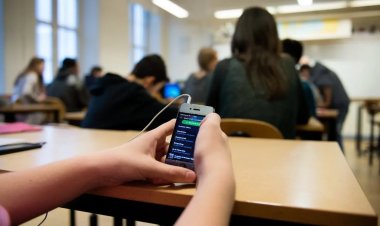 İsveç'te okullarda akıllı telefonların yasaklanması kararı alındı