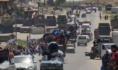 İşgalci İsrail, bayram günü Gazze'lileri göçe zorluyor