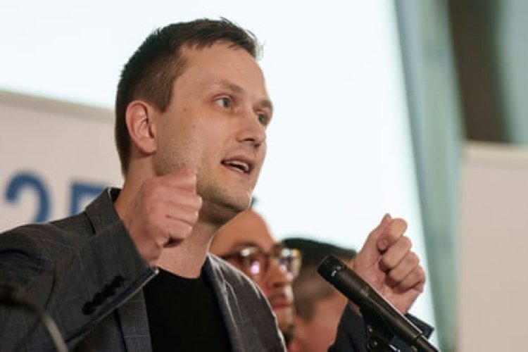 Grönland'da seçimin galibi Nielsen'den Trump'a tepki