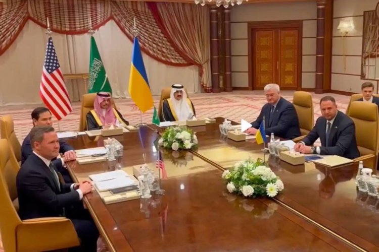 Suudi Arabistan'da Ukrayna konulu ABD-Rusya görüşmeleri başladı