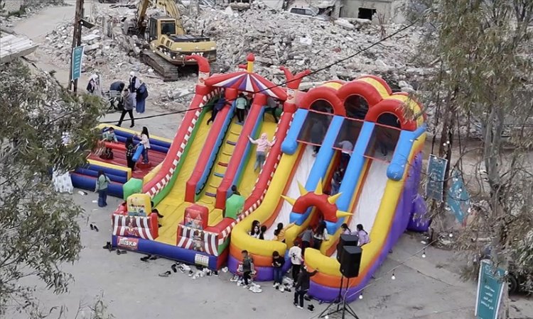 Lübnan'ın güneyindeki halk, bayramı buruk bir sevinçle karşıladı