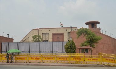 Hindistan'da Müslüman vakıflar tasarısı parlamento alt kanadından geçti