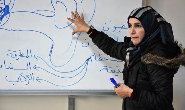 Suriye'de devrik Esed rejiminin işinden ettiği 14 bin 646 öğretmen görevine iade edildi