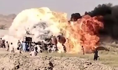 Pakistan'da petrol tankeri patladı: 40 yaralı