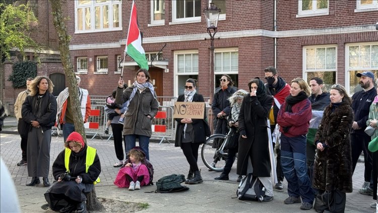 Hollanda'da Filistin destekçileri, Almanya ve ABD'deki sınır dışı uygulamalarını protesto etti