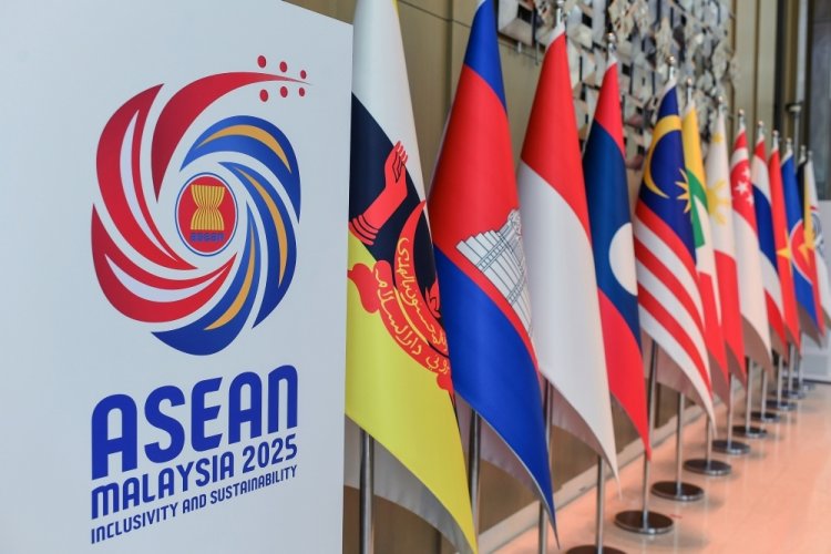ASEAN'dan ABD'ye mesaj: Tarifelere misilleme yok, diyalog istiyoruz