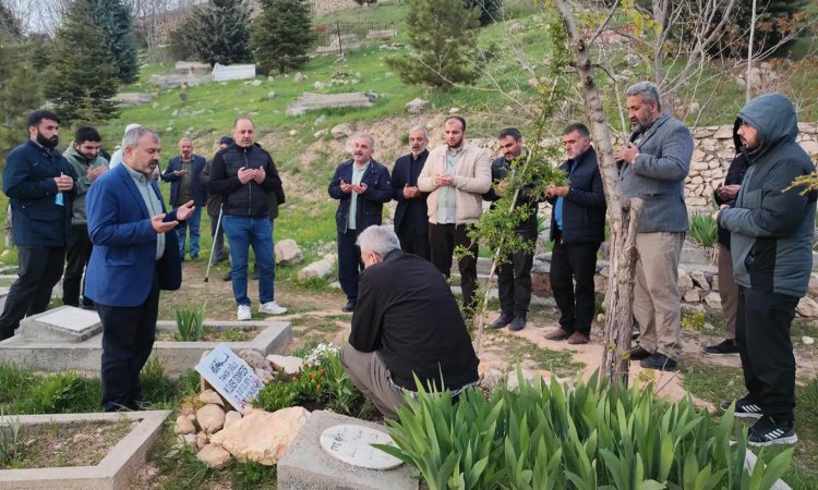HÜDA PAR'ın merhum Malatya İl Başkanı Dönmezer anıldı