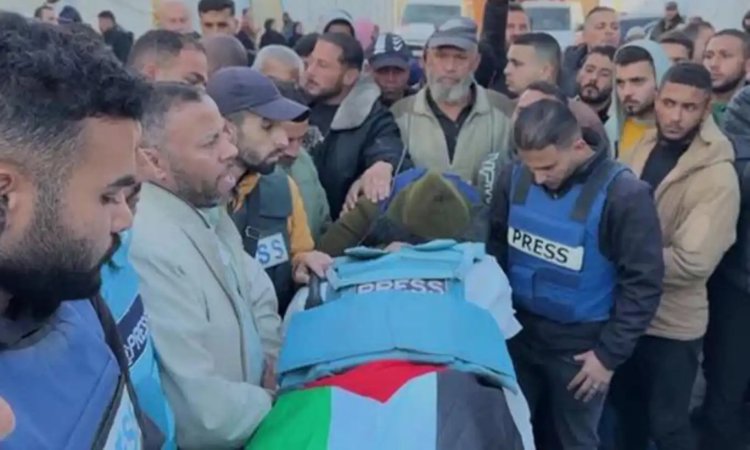 Gazze'de bir bayan gazeteci daha katledildi