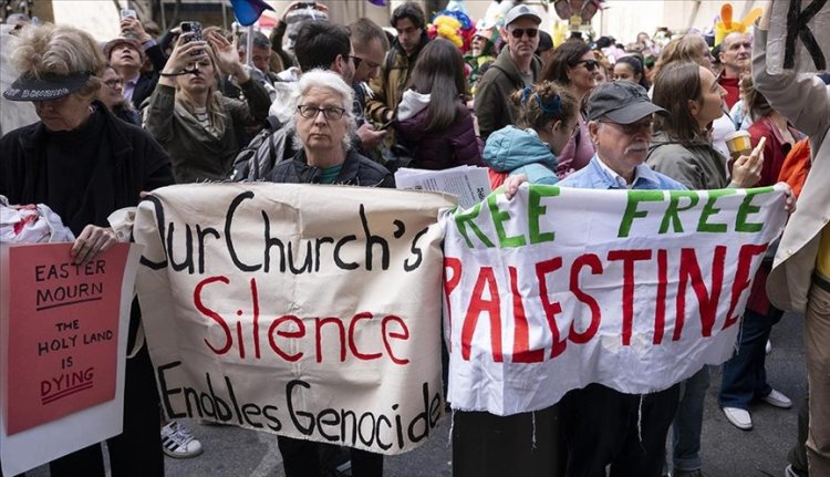 New York'taki Paskalya kutlamalarında, ABD'nin Filistin politikasına tepki gösterildi